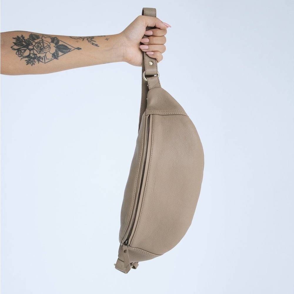 Mandrn Atlas Sling Bag